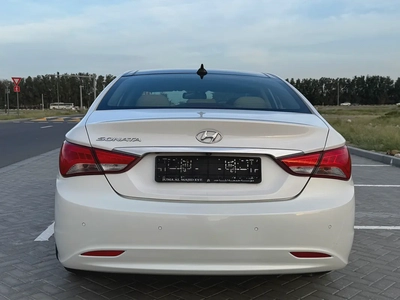 2014 GCC Hyundai Sonata Full options // Clean Car // No Accident// Well Maintained-7