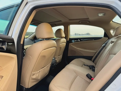2014 GCC Hyundai Sonata Full options // Clean Car // No Accident// Well Maintained-10