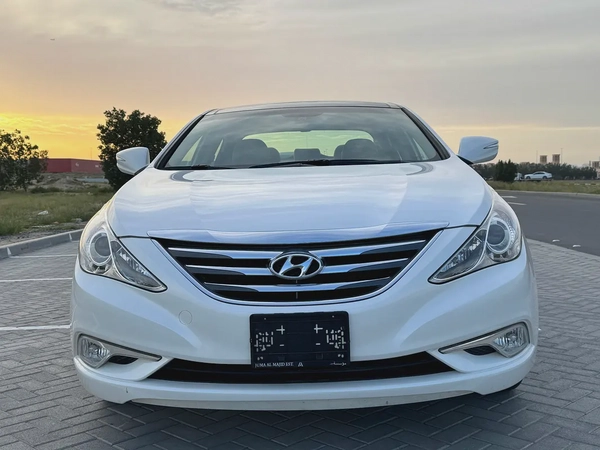 2014 GCC Hyundai Sonata Full options // Clean Car // No Accident// Well Maintained
