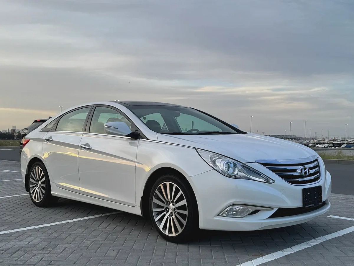 2014 GCC Hyundai Sonata Full options // Clean Car // No Accident// Well Maintained-2-2