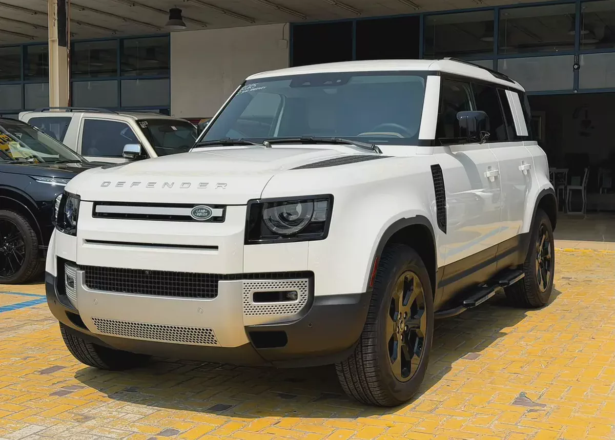 2025 Land Rover Defender 90 S P400-2-2