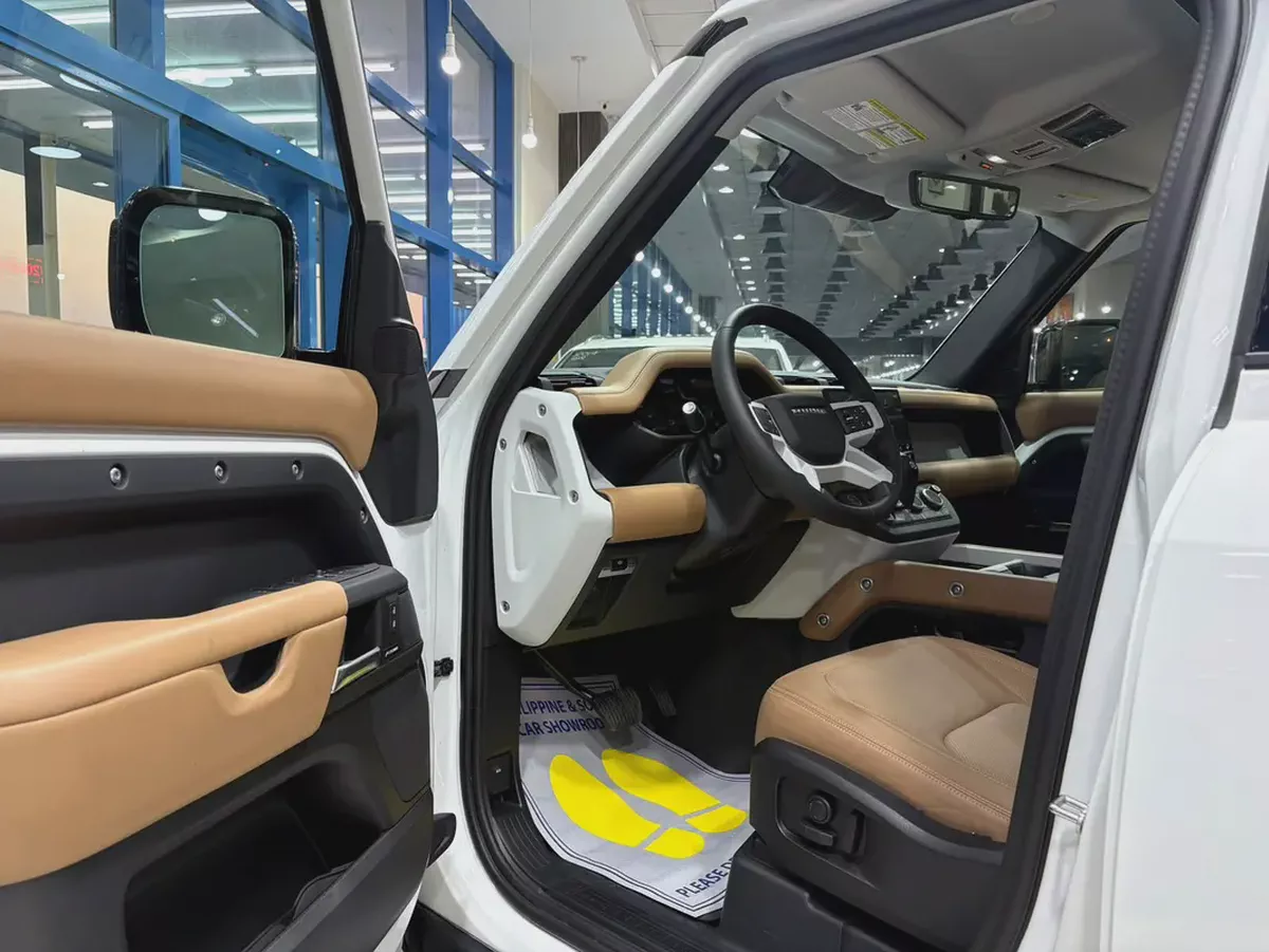 2025 Land Rover Defender 90 S P400-6-6