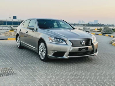 2017 Lexus LS 460, American specifications, in excellent condition-1