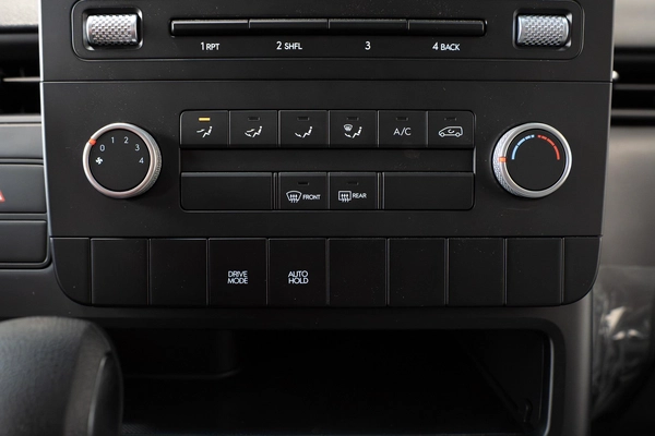 Hyundai STARIA 2025 – Diesel – Automatic – 3-Seater Van