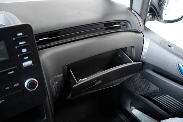 Hyundai STARIA 2025 – Diesel – Automatic – 3-Seater Van