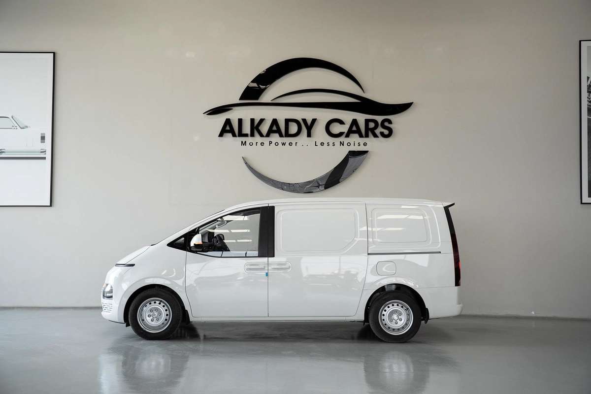 Hyundai STARIA 2025 – Diesel – Automatic – 3-Seater Van-10-10