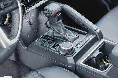 Toyota Tacoma 2024 SR5 Double Cab-11