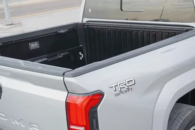Toyota Tacoma 2024 SR5 Double Cab-7