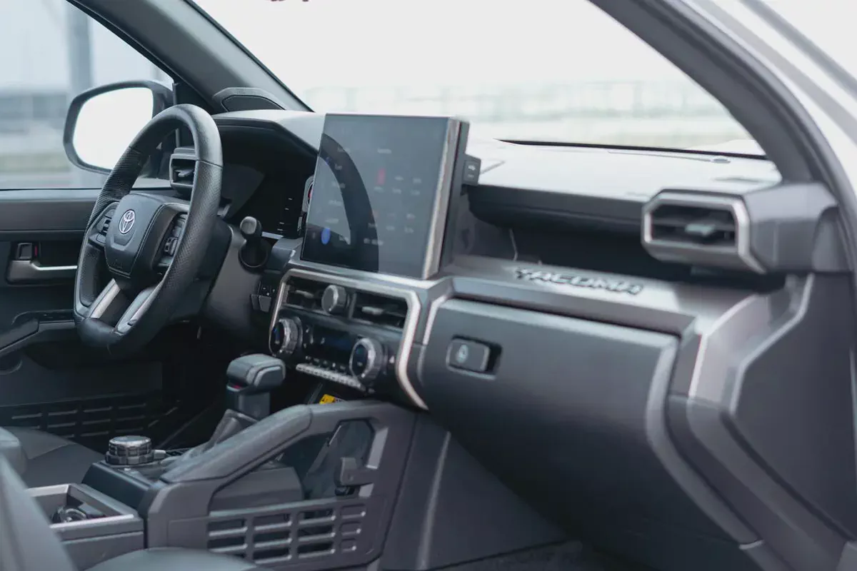 Toyota Tacoma 2024 SR5 Double Cab-10-10
