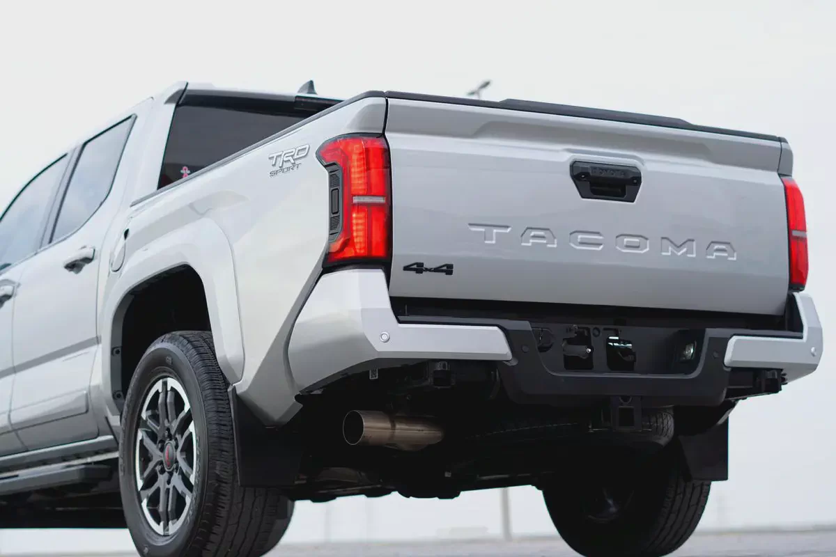 Toyota Tacoma 2024 SR5 Double Cab-4-4