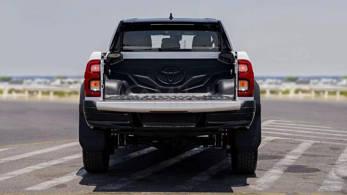 Toyota Hilux GR SPORT-10-10
