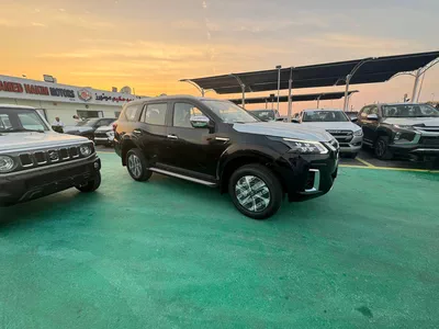 Nissan Xterra – Black SUV with Black & Red Interior-3