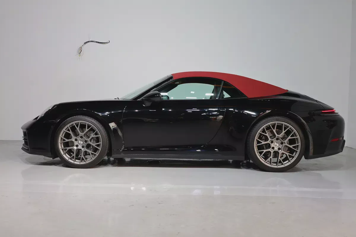 Porsche 911 Carrera 2025 GCC Specs-14000KM-UNDER WARRANTY  SERVICE-PRISTINE CONDITION-9-9