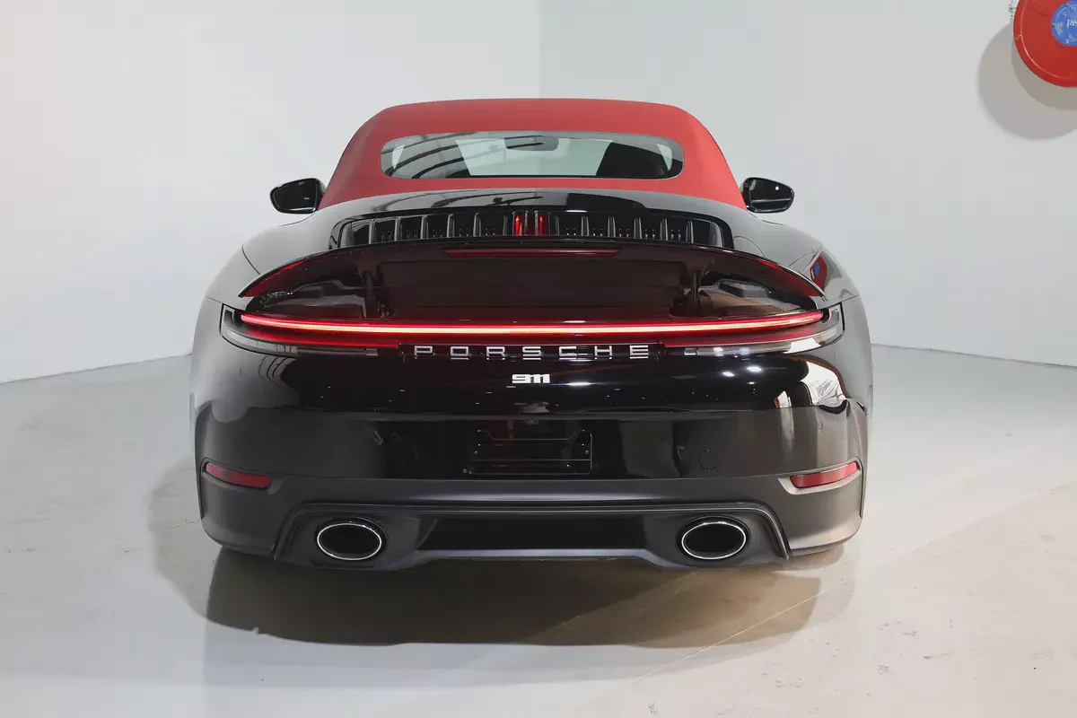 Porsche 911 Carrera 2025 GCC Specs-14000KM-UNDER WARRANTY  SERVICE-PRISTINE CONDITION-6-6