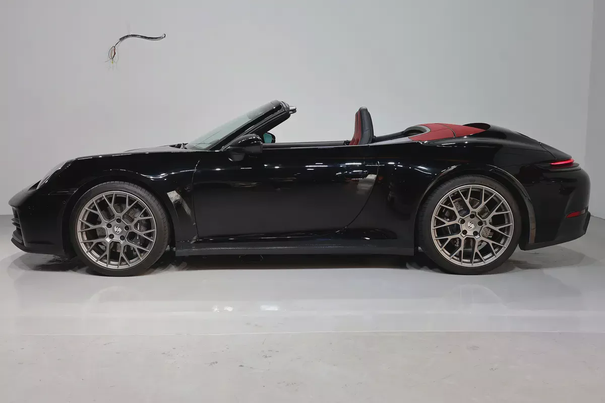 Porsche 911 Carrera 2025 GCC Specs-14000KM-UNDER WARRANTY  SERVICE-PRISTINE CONDITION-7-7