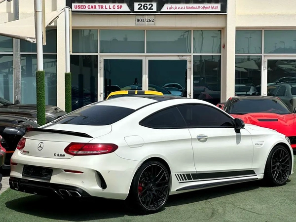 MERCEDES BENZ AMG C63s Gcc 2017 Edition 1 Original paint 4 buttons full option Full carbon fibre