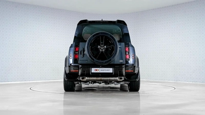 Land Rover Defender 110 S-4
