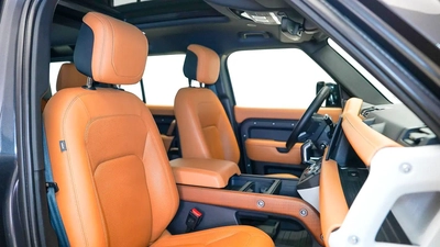 Land Rover Defender 110 S-5