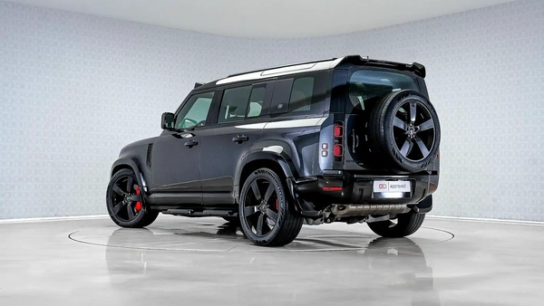 Land Rover Defender 110 S