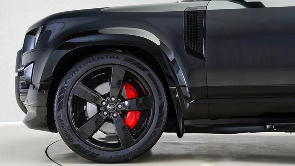 Land Rover Defender 110 S