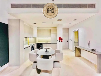 Fully furnished 1bhk •• 2 washroom •• nice view •• luxurious furniture-15