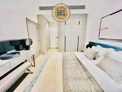 Fully furnished 1bhk •• 2 washroom •• nice view •• luxurious furniture-19