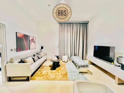 Fully furnished 1bhk •• 2 washroom •• nice view •• luxurious furniture-5
