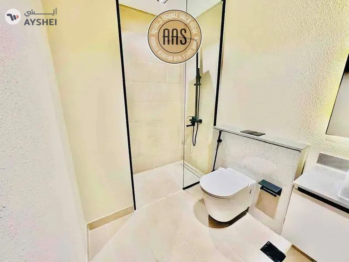 Fully furnished 1bhk •• 2 washroom •• nice view •• luxurious furniture-18-18