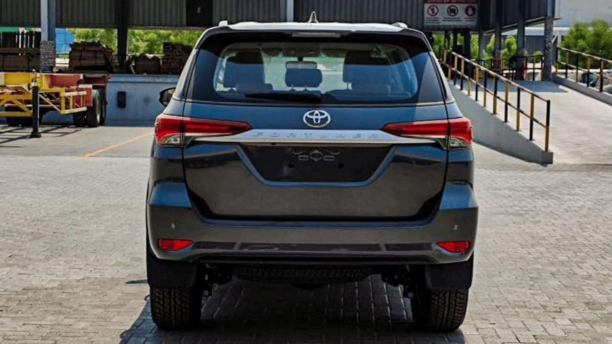 Toyota Fortuner EXR FORTUNER 2.7L AT 4WD 7SETER