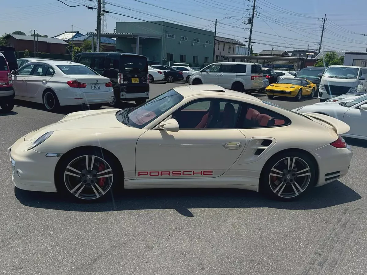 2011 Porsche 911 Turbo - Japanese Specs - Pristine Condition-5-5