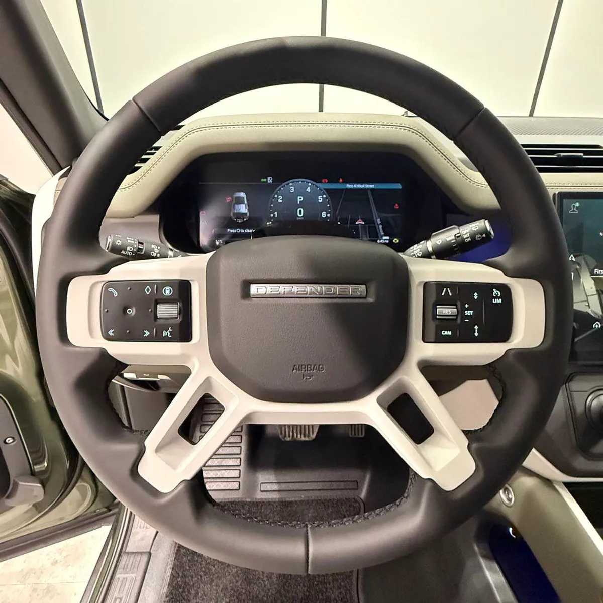 Land Rover Defender 110 X-DYNAMIC SE P300 GCC ALTAYER - 5 Years Warranty + Service Contract-14-0