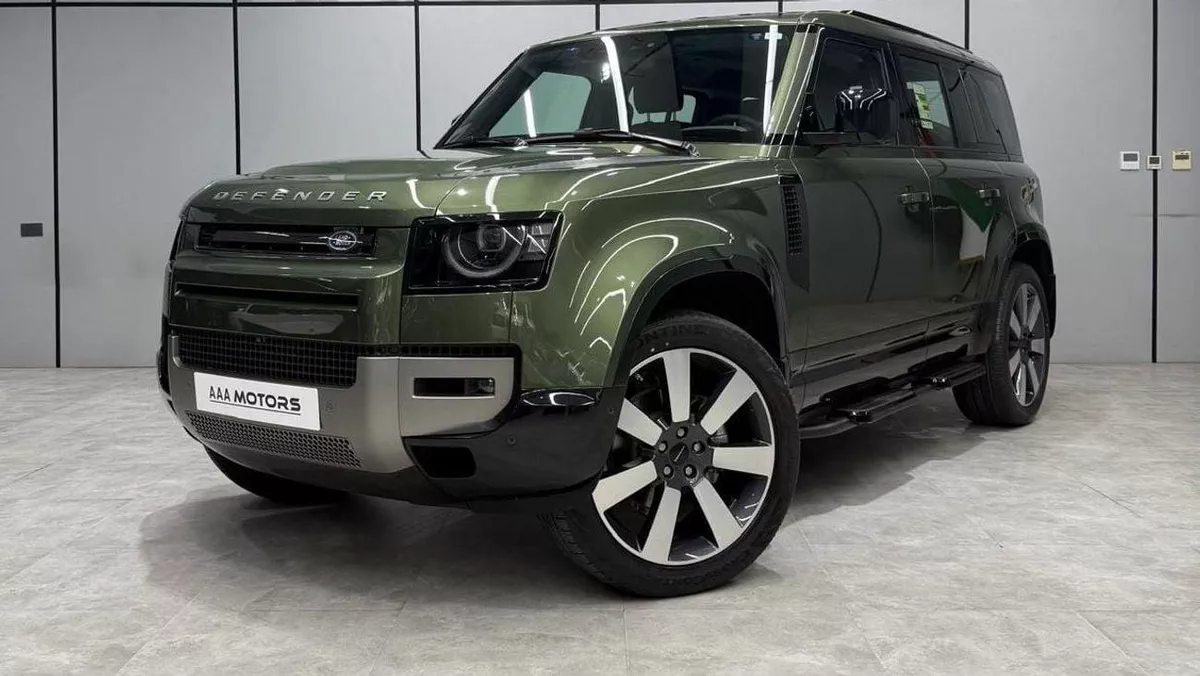 Land Rover Defender 110 X-DYNAMIC SE P300 GCC ALTAYER - 5 Years Warranty + Service Contract-2-0