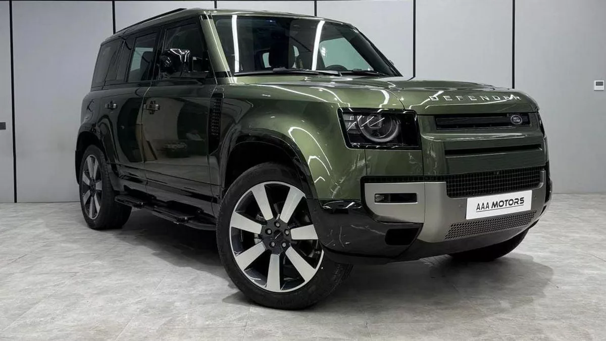 Land Rover Defender 110 X-DYNAMIC SE P300 GCC ALTAYER - 5 Years Warranty + Service Contract-4-0