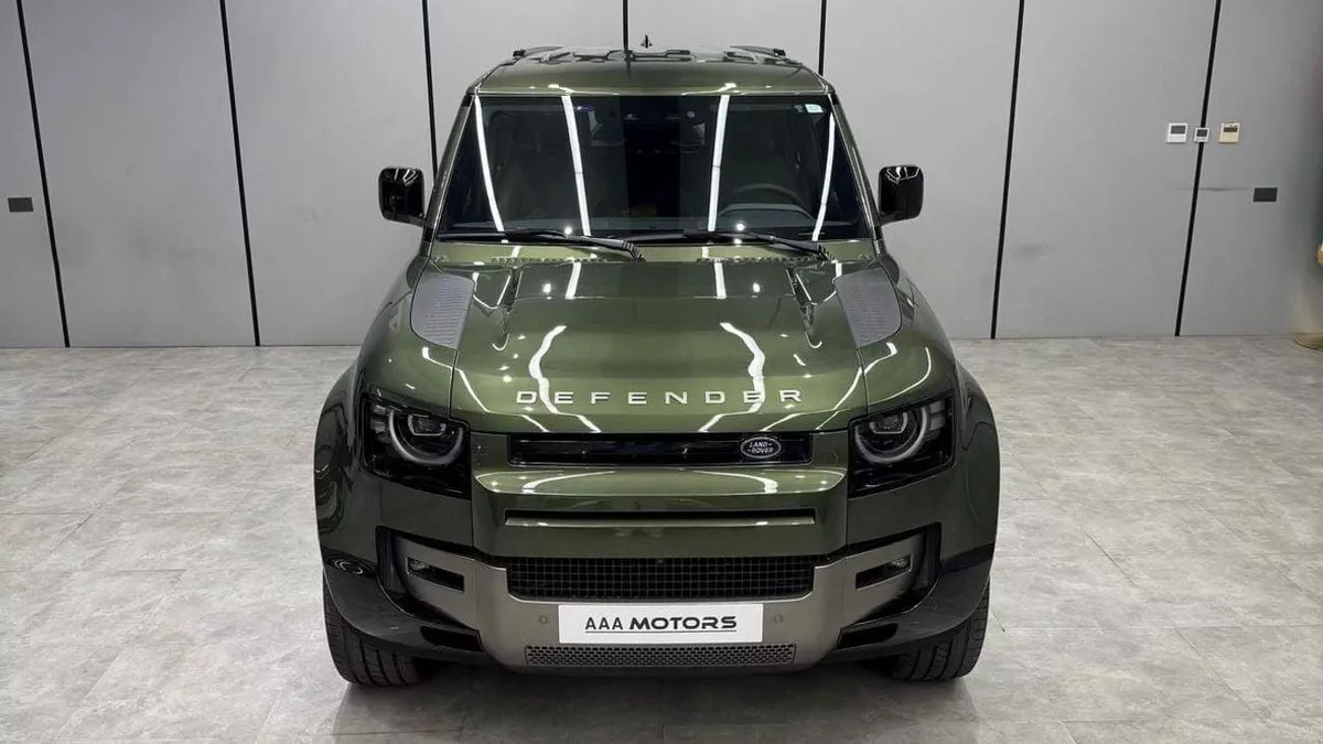 Land Rover Defender 110 X-DYNAMIC SE P300 GCC ALTAYER - 5 Years Warranty + Service Contract-5-0