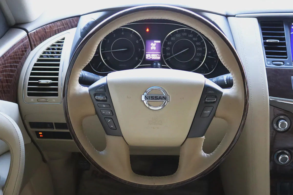 Nissan Patrol SE 2015 - GCC Specs - Excellent Condition-17-17