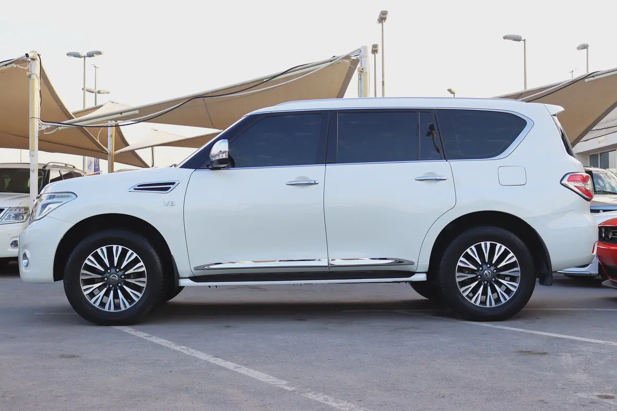 Nissan Patrol SE 2015 - GCC Specs - Excellent Condition-3-3