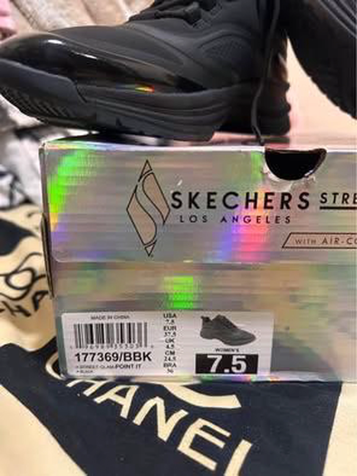 skechers