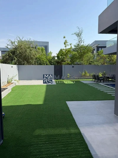 Landscaped Garden | Specious Layout | Ready To Move-1