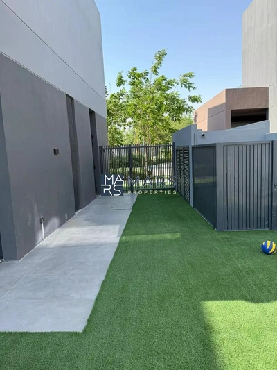 Landscaped Garden | Specious Layout | Ready To Move-4
