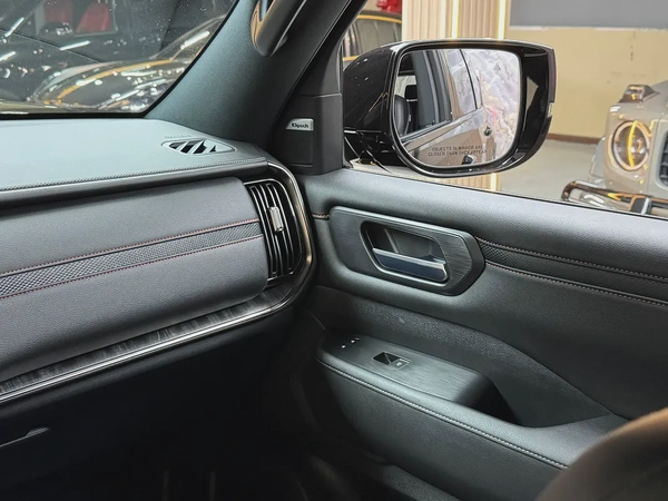 2025 Nissan Armada Platinum - American Specs - Pristine Condition