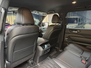 2025 Nissan Armada Platinum - American Specs - Pristine Condition