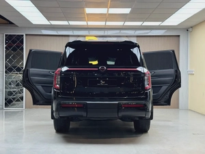 2025 Nissan Armada Platinum - American Specs - Pristine Condition