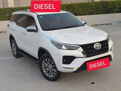 Toyota Fortuner 2023 DIESEL VXR Full Option V4 2.8L-0