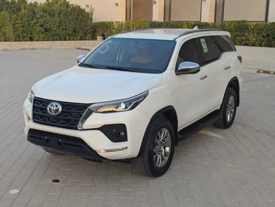 Toyota Fortuner 2023 DIESEL VXR Full Option V4 2.8L-2
