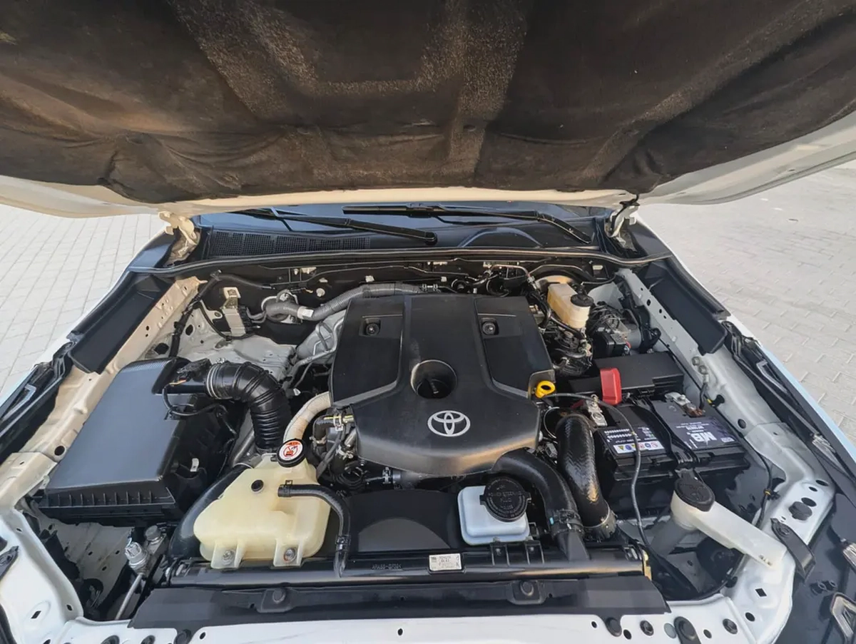 Toyota Fortuner 2023 DIESEL VXR Full Option V4 2.8L
