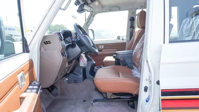 Toyota Land Cruiser 70 HT VXR LX 4.0L V6 A/T  Al Futtaim-13