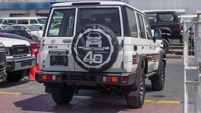 Toyota Land Cruiser 70 HT VXR LX 4.0L V6 A/T  Al Futtaim-17