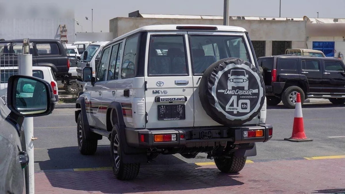 Toyota Land Cruiser 70 HT VXR LX 4.0L V6 A/T  Al Futtaim-15-0