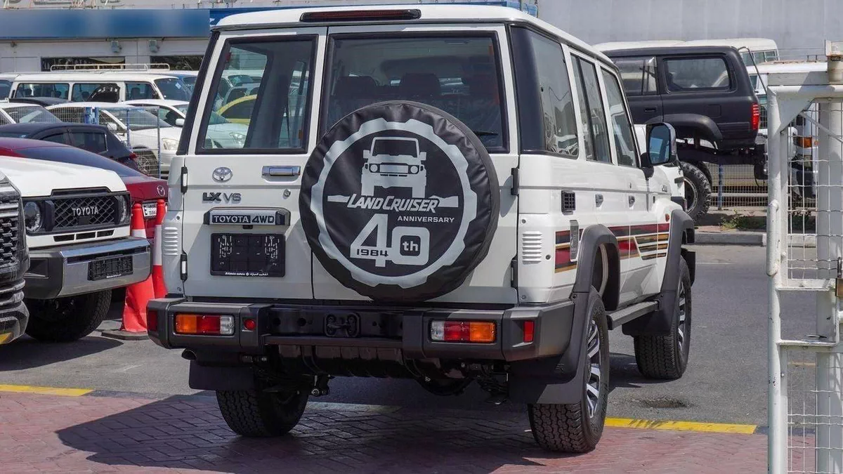 Toyota Land Cruiser 70 HT VXR LX 4.0L V6 A/T  Al Futtaim-17-0