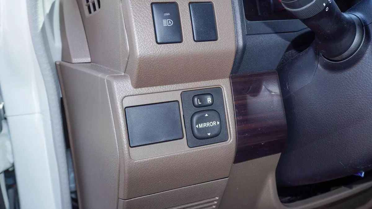 Toyota Land Cruiser 70 HT VXR LX 4.0L V6 A/T  Al Futtaim-7-0